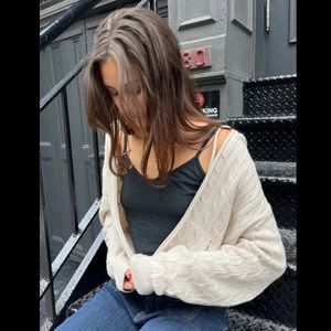 Brandy Melville Cablekit Ayla hoodie